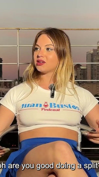 Keila Bassi Eats This Giant Dick Between Two Breads: the Argentinian Chori in Juan Bustos Podcast