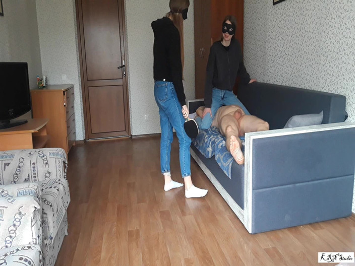 KRNStudio: एफएफएम सत्र #134 जींस पर बैठना