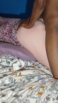 Follando bien mi coño con esa gran polla