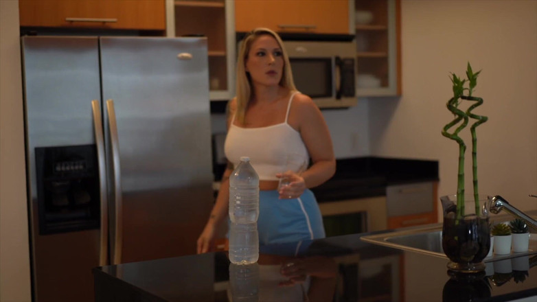 Freak Mob Media: Taylor Blake và Charley Hart chia sẻ một bbc