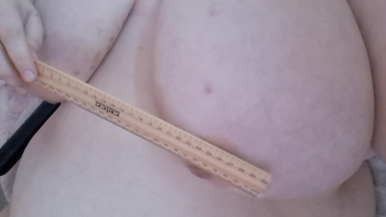 LaLaDelilah: 胸部打屁股