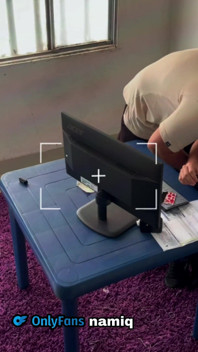 Camera ghi lại cảnh nhân viên quan hệ tình dục trong giờ làm việc