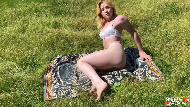 Sweetie Fox: Girl loves to swim naked and caress pussy outdoor