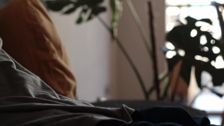 YeahHanna: Gadis gamer pantat bahenol ini lagi asik main di musim...