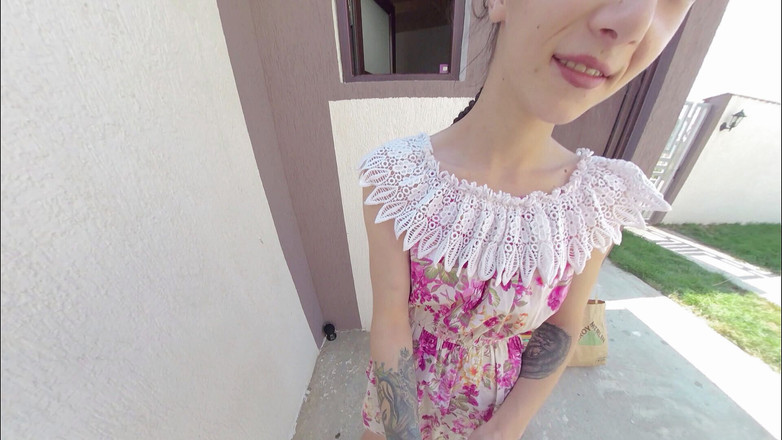 SassyTiff: Meine stiefschwester konnte es kaum erwarten, ihre lebensmittel fallen zu...