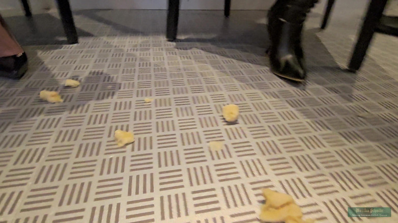 Strict Senz: Instruksi blowjob sheela sinner &amp; monika schmidt sph meludahkan penghinaan verbal...