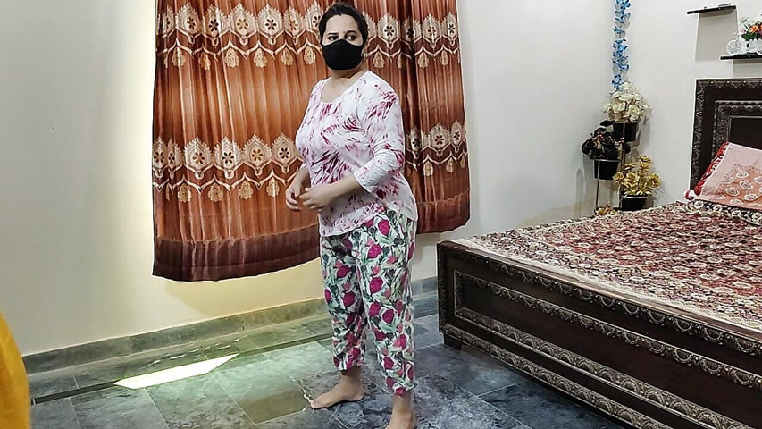 Bigass Step Mom Nude Yoga at Morning in Hot Mood (Stepmom lover)