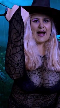 Vrăjitoarea excitată - Vrajă și dans de Halloween (în spaniolă)