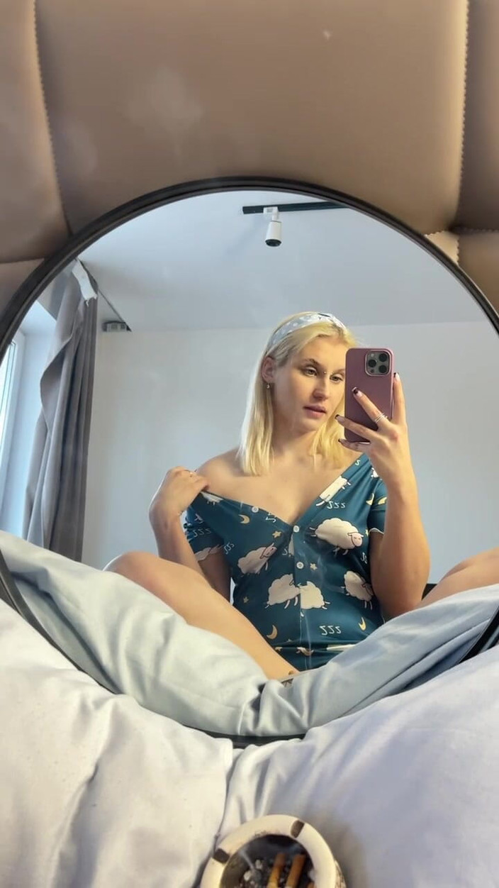 MertyXXX: Garota Marlboro