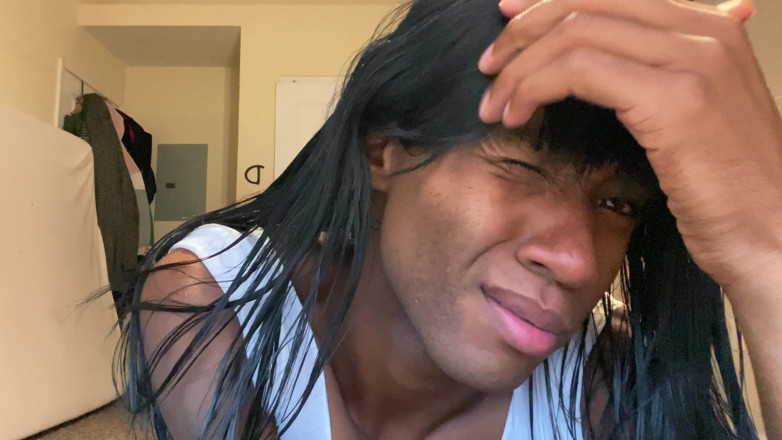 Karma Rainbow Smith D: Andrógino crossdresser - versículo