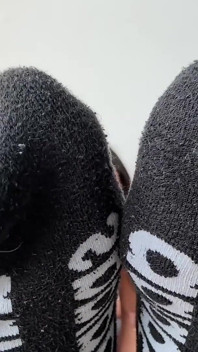 Al limite per i miei calzini da palestra sudati e dea dei piedi puzzolenti alexa Sock feticismo del piede dominazione femminile punto di vista