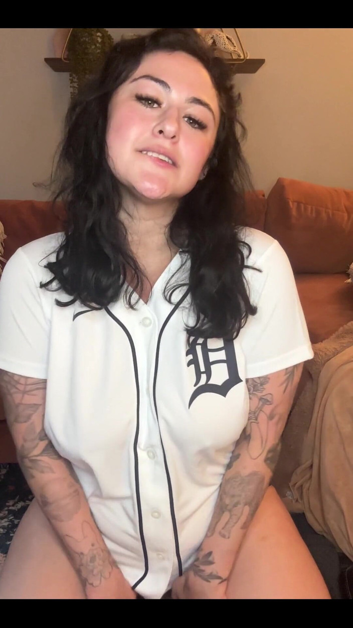 Josie Jaxxon: Du-te tigrii!