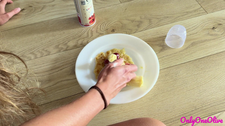UsTwo4YouX: Crepe a La Cum - Cur-made &amp; Lins