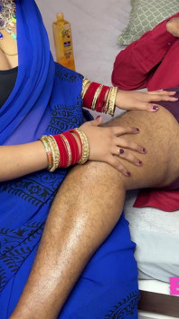 Bapa mertua meninggalkan menantu pada Pretext Of Massage Dan MembuatkanNya Hamil