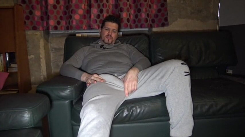 Gaybareback: Pula uriașă incredibilă a unui urs xxl