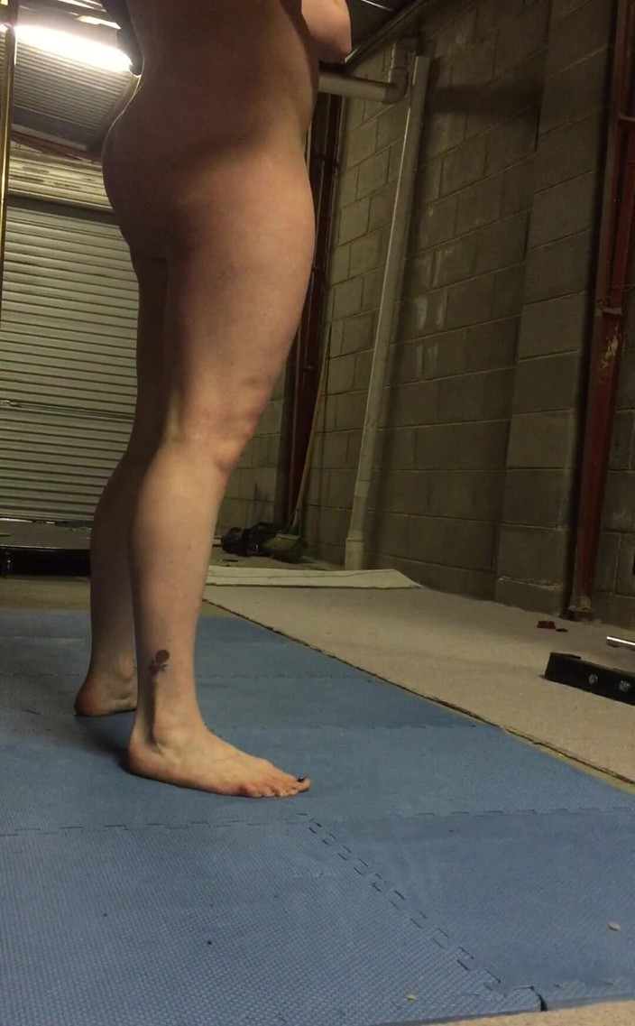 Michellexm: Naken träning - del 16