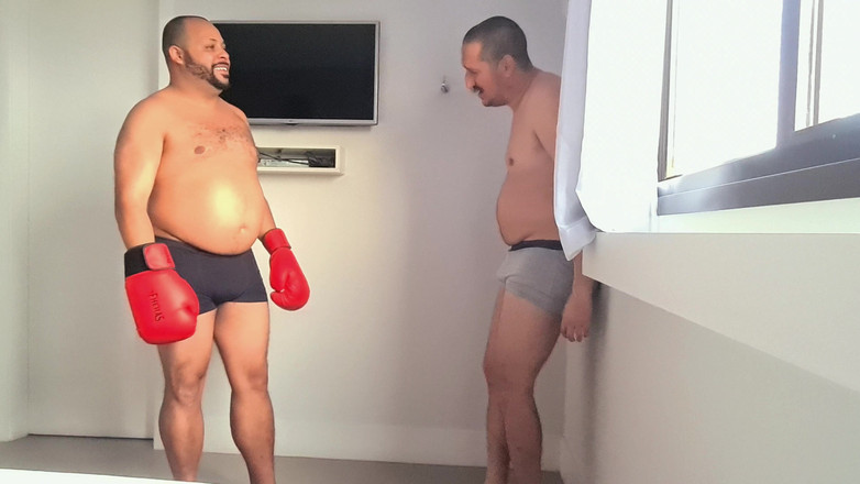 Punchbagplz: Bearzinho Black - boxning gutpunch dominans