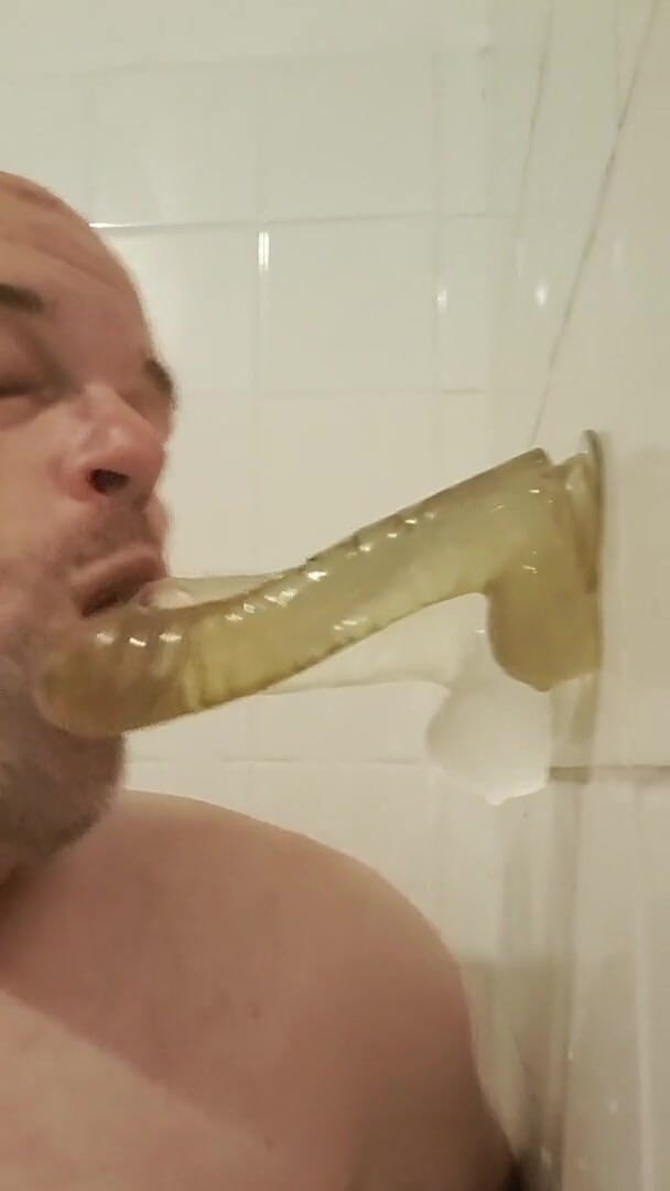 Go Bitch, Suck the Dildos (Fickspecht)