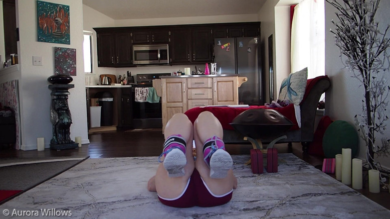 Aurora Willows: Sexy hot milf doing yoga