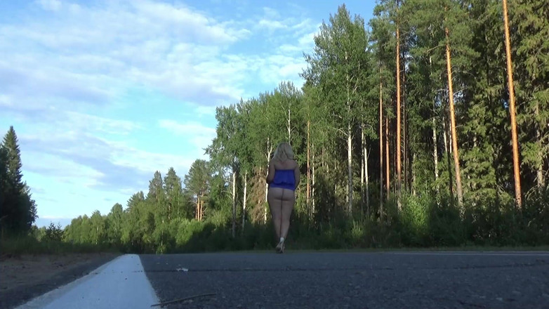 RedRoseRus: Nahá MILF Pod Světlem Letní Šaty
