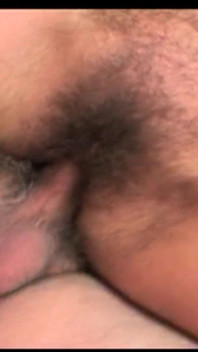 Špinavá nymfomanka MILF křičí při tvrdém bušení