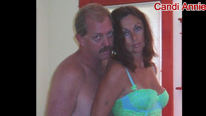 Candi Annie: Candi Annie - série de fotos - amorosa, chupando e fodendo milf...