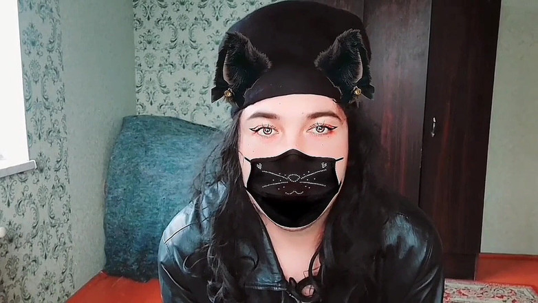 Kitty_Cross: Гаряча квітка, коротка сукня, гарячий ледібой соло танцювальний, велика дупа транссексуала