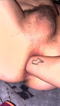 Notte di fisting profondo al tavolo da biliardo