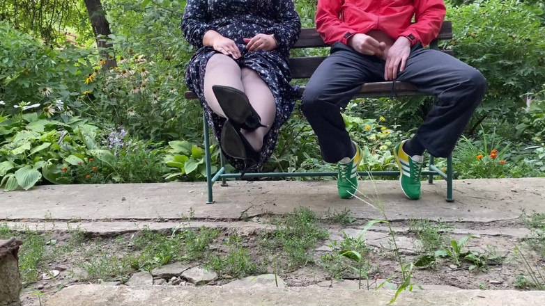 OurFetishLife: Žádný sex, ale můžeš stříkat na mé boty