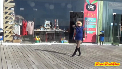 RedRoseRus: Flashing, walk by the sea!
