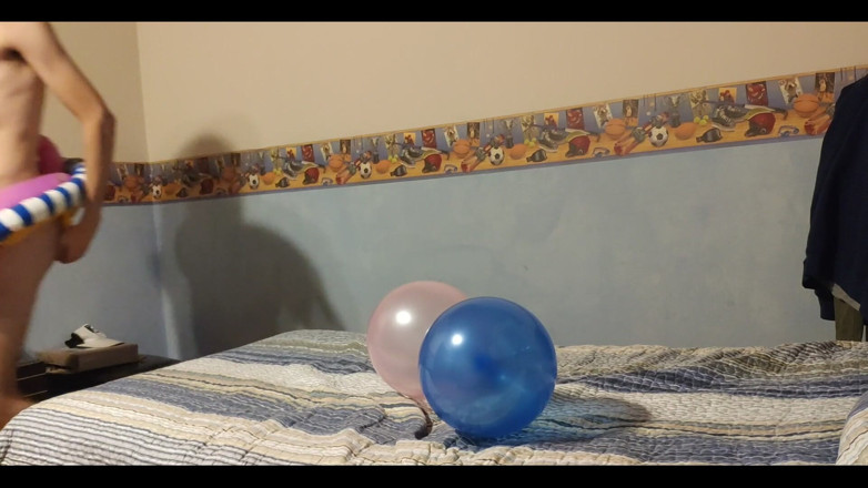 Floatie Boy: Inflatable Hippo and Ballons!