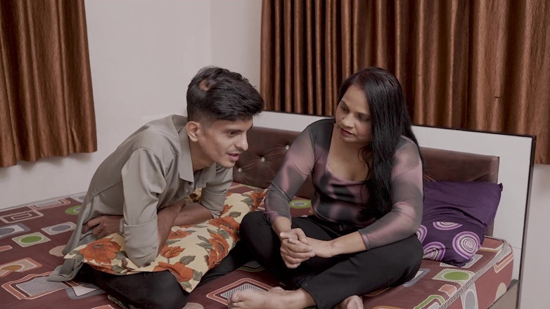 Pyari gudiya: Indian MILF Stepaunty Seduced Young Boy and Fucked Hard Full...