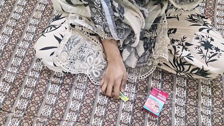 Faryal: Индийская дези, Чачи-Батиджа - хинди аудио