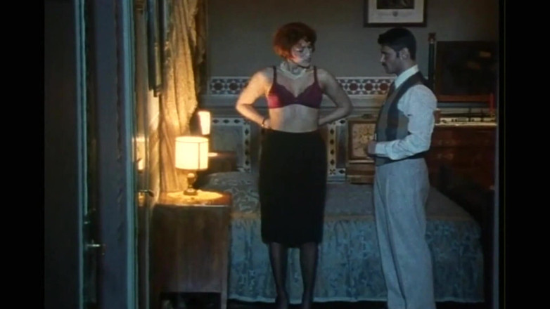 Vintage megastore: Hot Slut with Short Hair Sucks a Cock Cumming in...