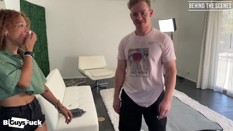 Bi Guys Fuck: Rekaman seks biseksual bts hot!