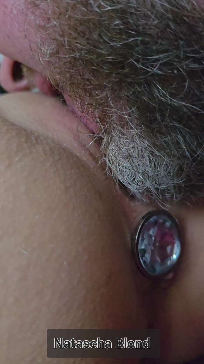 Lordkryos999: Ho leccato la troia ucraina e sborrato nella sua figa.