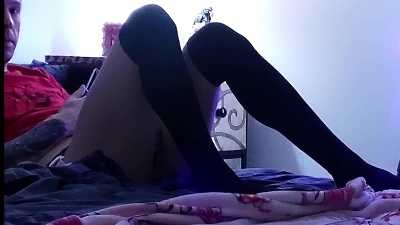 Biguy6999: Veronica Troia Dick Si Masturba per La Telecamera Mentre L'amico...