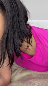 Jovem Casada Dando O Cú E a Buceta - Muito Peluda - Num Ménage Com 2 Caras