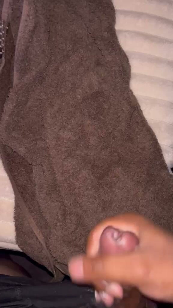 Riley James: Jerking off