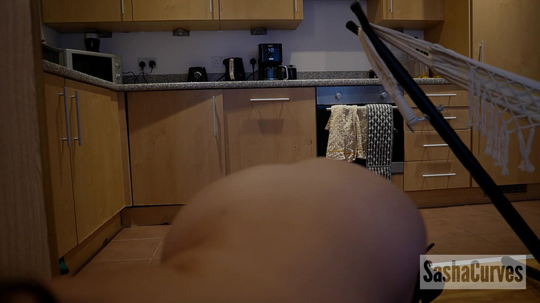 Sasha Curves: プレデターと被食者