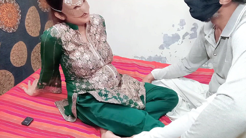 MehwishButt: Người vợ Ấn Độ trong tâm trạng lãng mạn và cần con...