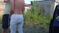 Dick Love Boys: Pipe près des garages