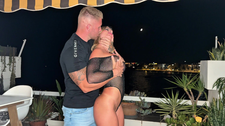 FILOUFITT: 맛있는 프랑스 금발 하드코어 섹스와 사정 - La Petite Ange!