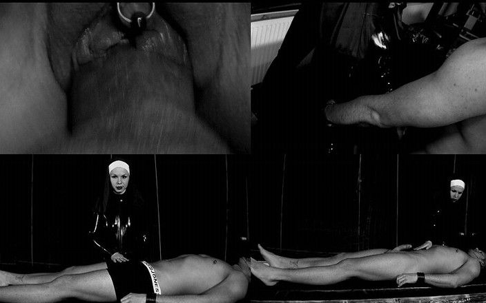 Lydia Privat: Nữ tu mặc latex