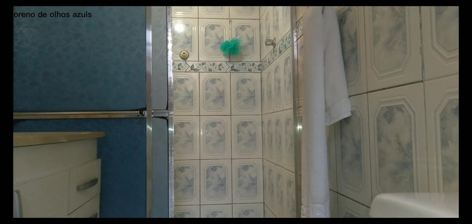 Miguel santos: Bear taking a bath