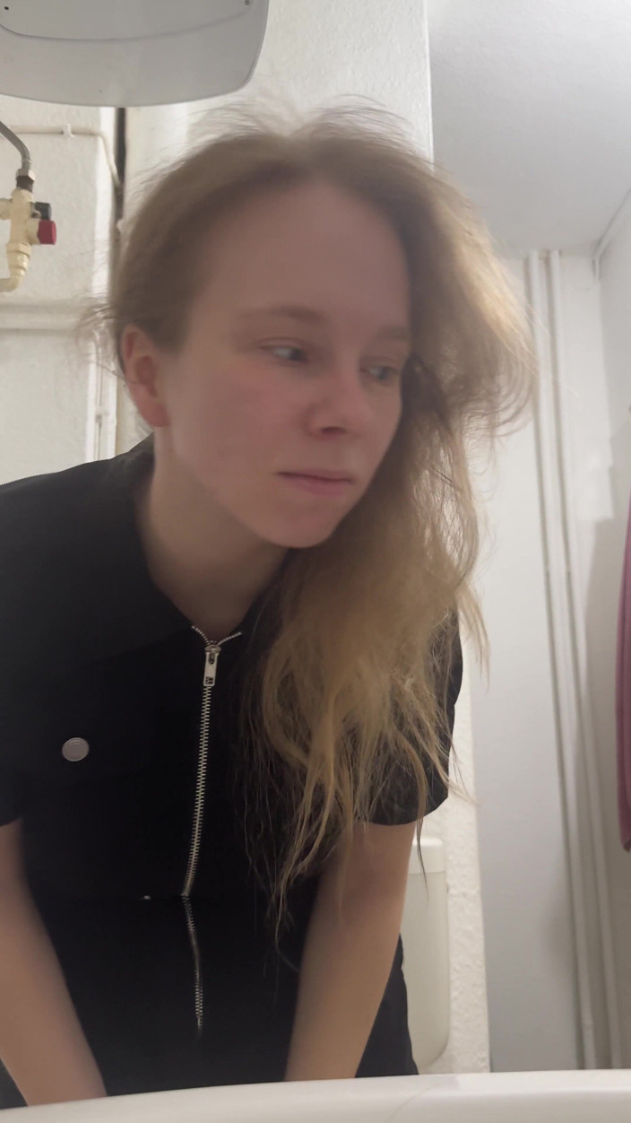 SweetLucy96: Striptease