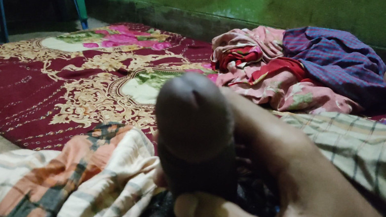 Good boy52: Un Bangladais mince essaye quelque chose
