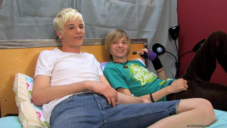 Lollipop Twinks: Fetish untuk Sweets &amp; Sex