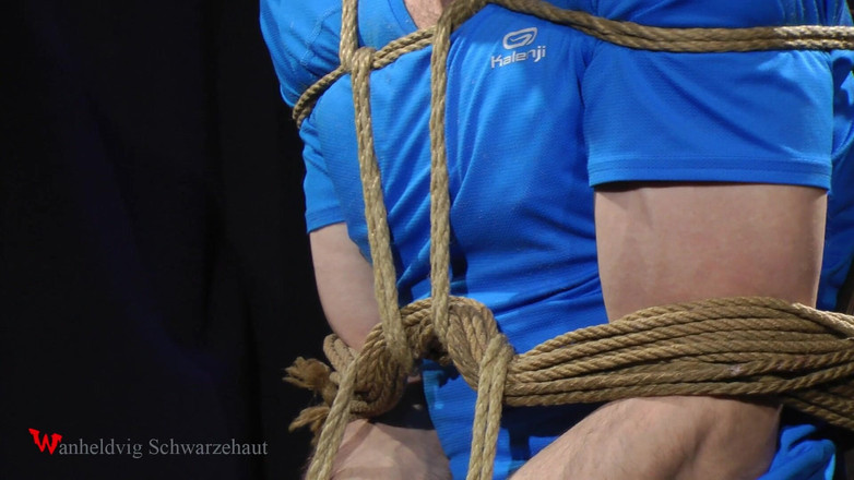 Wanheldvig: Zeus हार्डकोर बंधन चुनौती