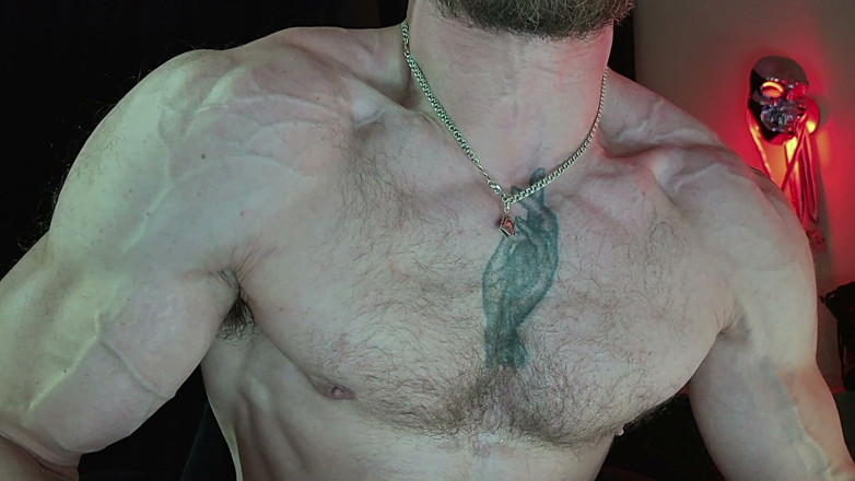 Hunky time: Sexy corpo peloso